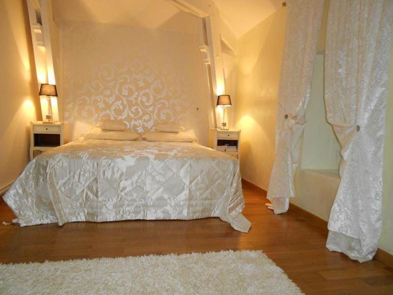 Hotel Domaine de Puycarpin à Belvès-de-Castillon Extérieur photo